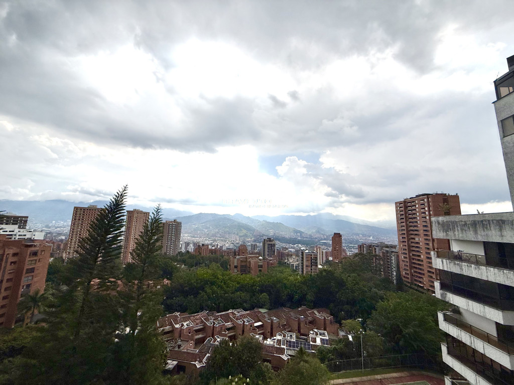 Apartamento en arriendo en Los Balsos, Medellín · foto 21 de 24