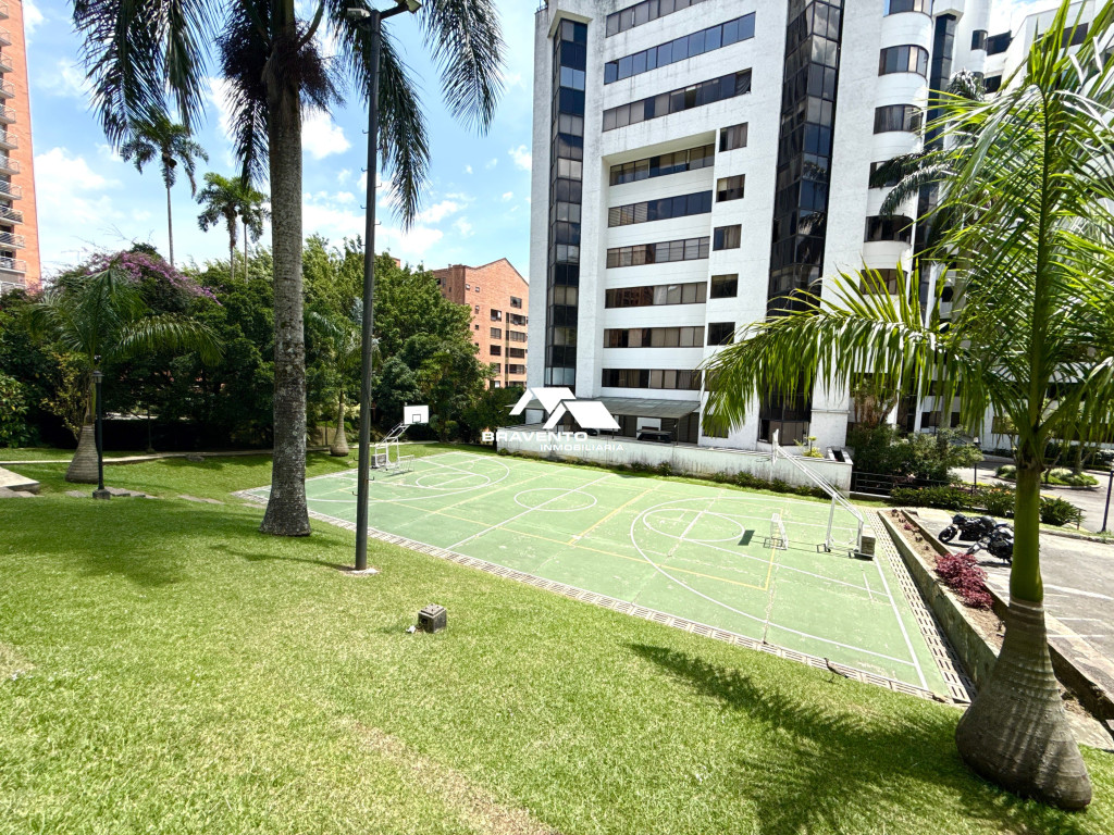 Apartamento en arriendo en Los Balsos, Medellín · foto 23 de 24