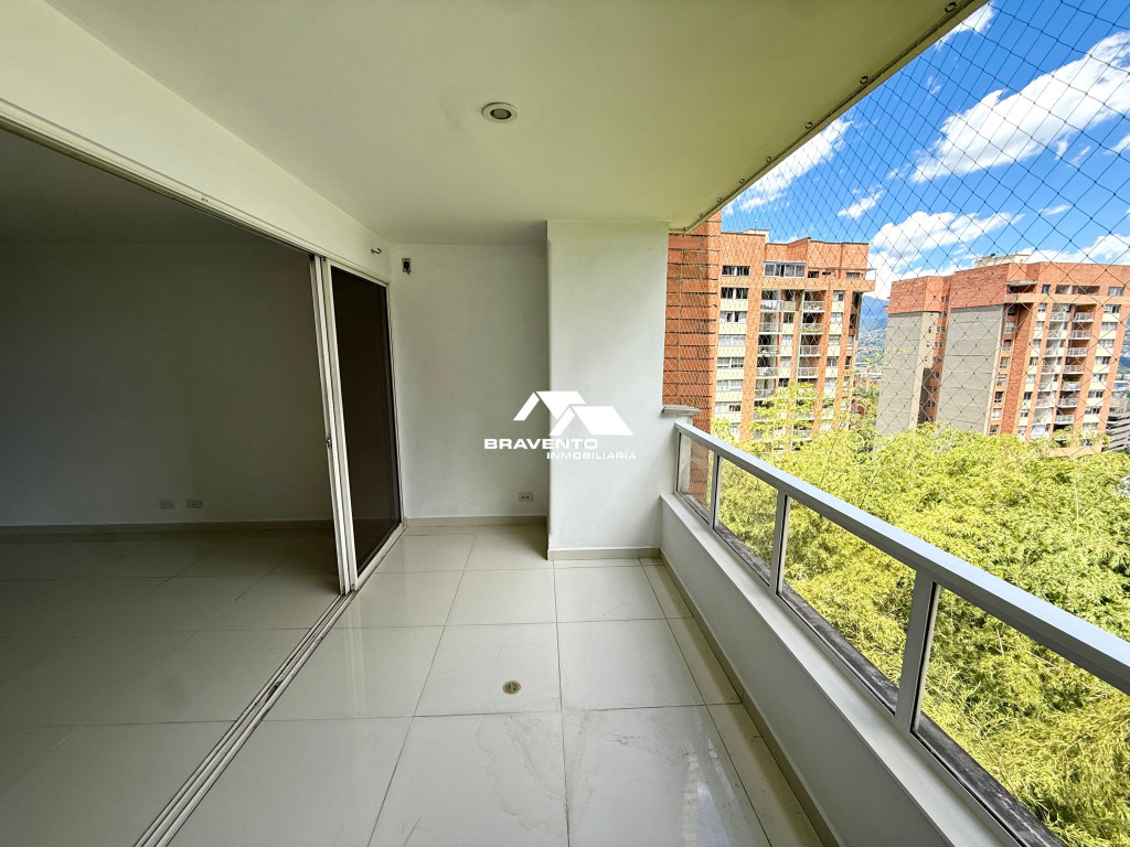 Apartamento en arriendo en Castropol, Medellín · foto 4 de 18