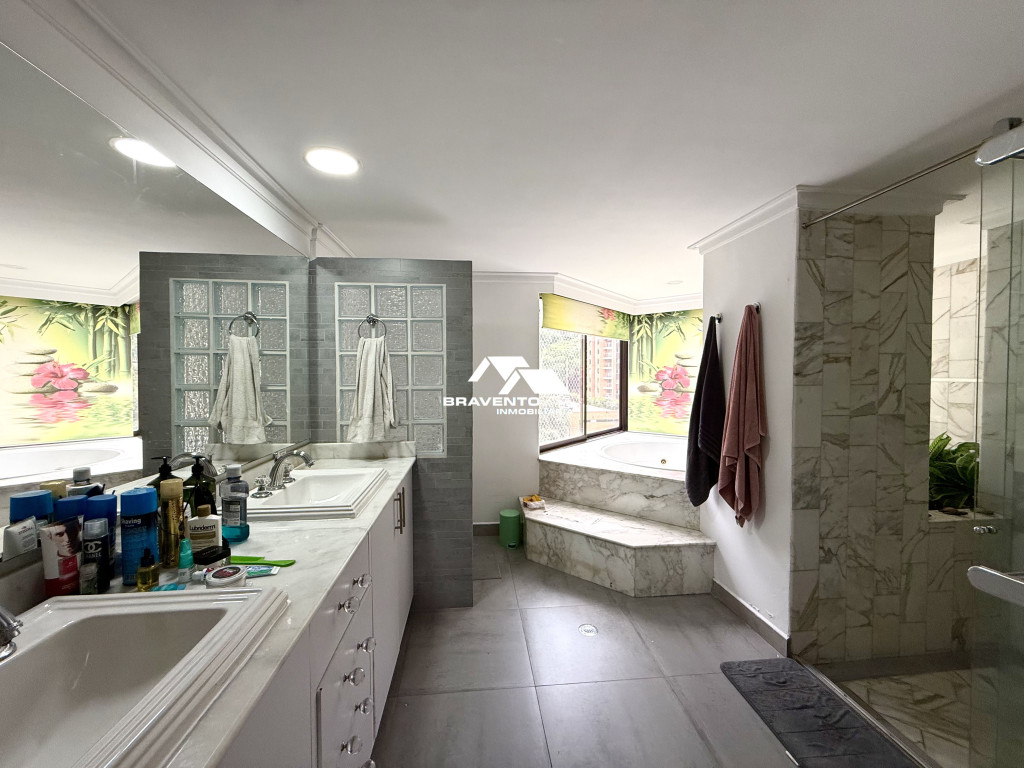 Apartamento en venta en Los Balsos, Medellín · foto 9 de 24