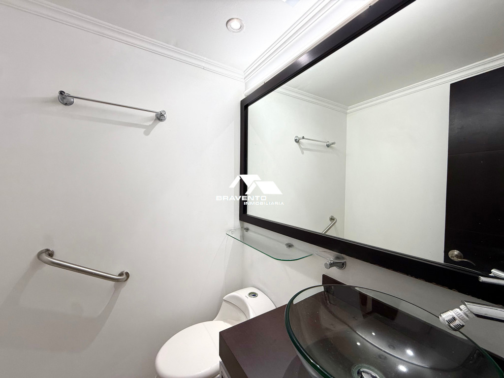 Apartamento en arriendo en Castropol, Medellín · foto 12 de 18