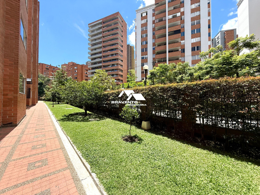Apartamento en arriendo en Castropol, Medellín · foto 16 de 18