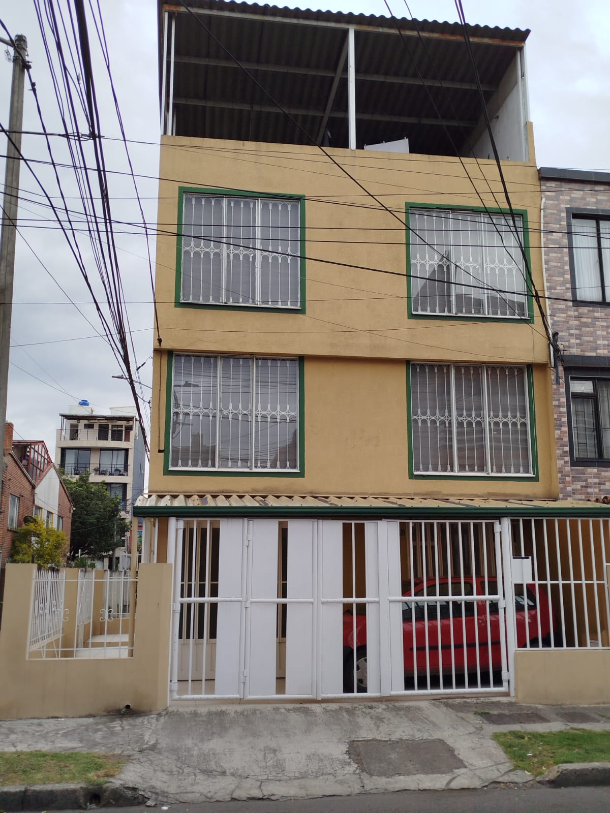 Casa en venta en Las Ferias Occidental, Bogotá · foto 2 de 16