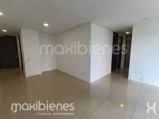 Apartamento de 3 alcobas en arriendo en Santa María De Los Ángeles, Medellín, 140 m² · foto 3 de 16