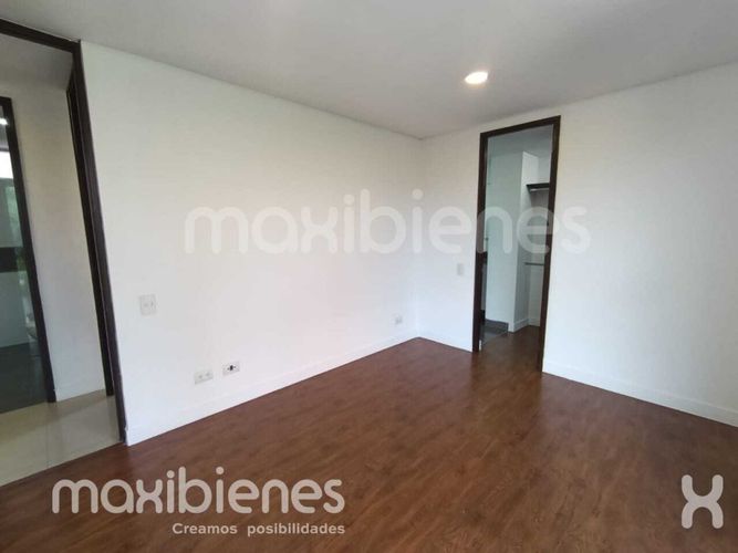 Apartamento de 3 alcobas en arriendo en Santa María De Los Ángeles, Medellín, 140 m² · foto 8 de 16