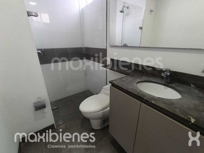 Apartamento de 3 alcobas en arriendo en Santa María De Los Ángeles, Medellín, 140 m² · foto 11 de 16
