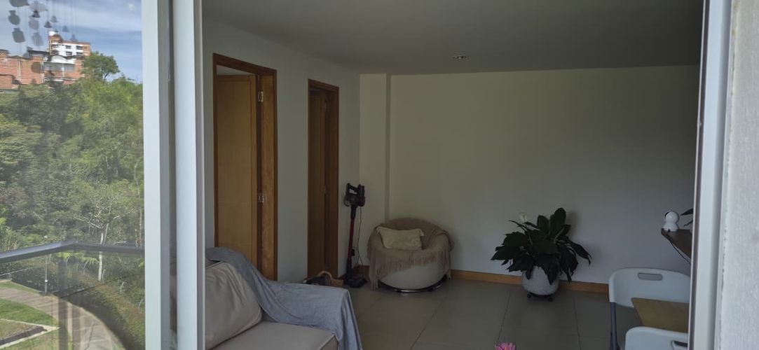 Apartamento de 1 alcoba en venta en Rionegro, 42 m² · foto 3 de 11