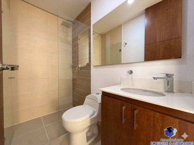 Apartamento de 3 alcobas en venta en Loma De Los Gonzalez, Medellín, 109 m² · foto 7 de 9