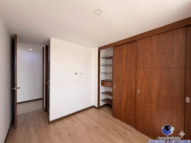 Apartamento de 3 alcobas en venta en Loma De Los Gonzalez, Medellín, 109 m² · foto 9 de 9