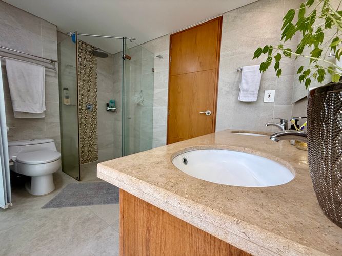 Casa de 6 alcobas en venta en Ruitoque Condominio, Floridablanca, 445 m² · foto 9 de 20