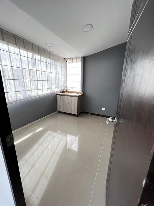 Casa de 10 alcobas en venta en Ospina Perez, Bogotá, 540 m² · foto 11 de 20