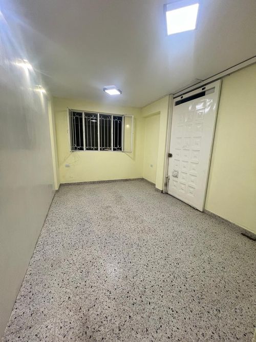 Casa de 10 alcobas en venta en Ospina Perez, Bogotá, 540 m² · foto 18 de 20