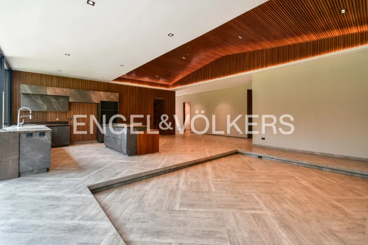 Casa de 4 alcobas en venta en Gualanday, Rionegro, 525 m² · foto 2 de 23