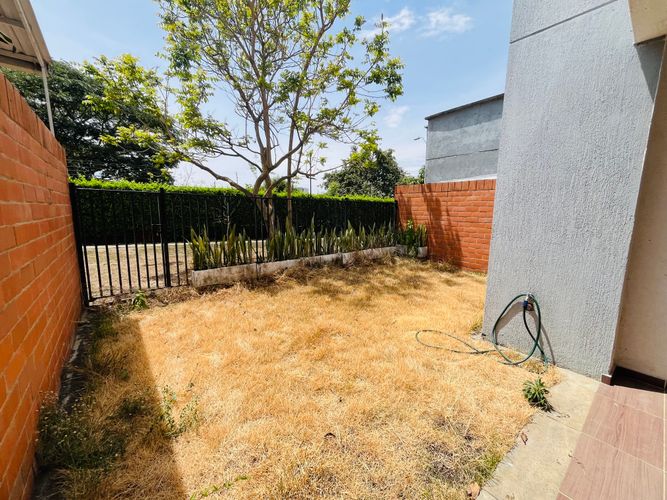 Casa de 3 alcobas en venta en Cinco Soles, Jamundí, 137 m² · foto 2 de 24