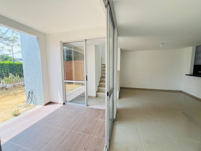 Casa de 3 alcobas en venta en Cinco Soles, Jamundí, 137 m² · foto 4 de 24