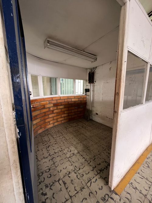 Bodega en arriendo en El Poblado, Medellín, 439 m² · foto 4 de 18