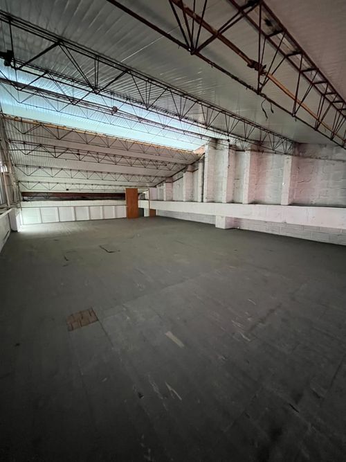 Bodega en arriendo en El Poblado, Medellín, 439 m² · foto 6 de 18