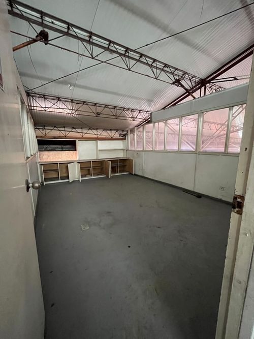 Bodega en arriendo en El Poblado, Medellín, 439 m² · foto 11 de 18
