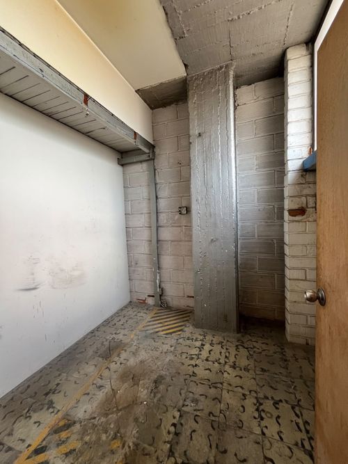 Bodega en arriendo en El Poblado, Medellín, 439 m² · foto 18 de 18