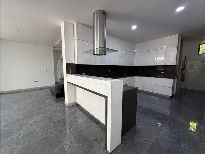 Casa de 5 alcobas en venta en Peon, Jamundí, 450 m² · foto 8 de 23