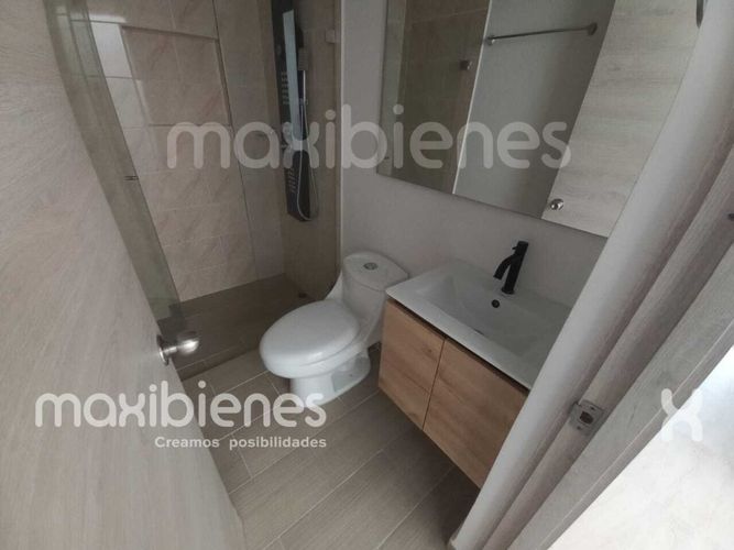 Casa de 3 alcobas en arriendo en Villa Del Rio, Apartado, 140 m² · foto 7 de 18