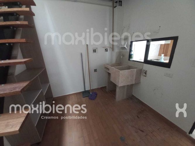 Casa de 3 alcobas en arriendo en Villa Del Rio, Apartado, 140 m² · foto 13 de 18