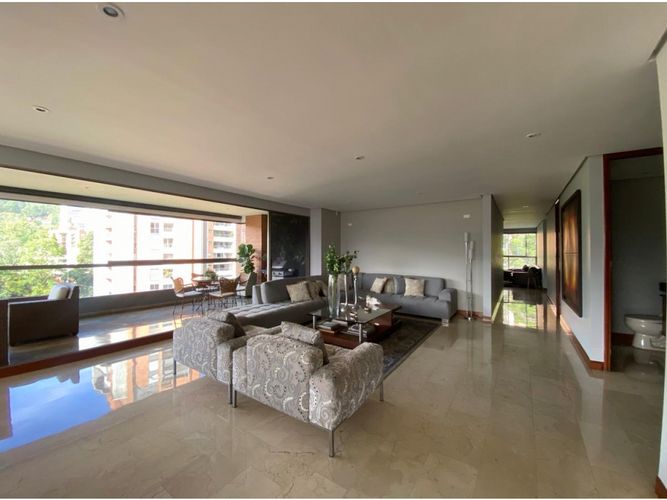 Apartamento de 3 alcobas en venta en Noel, Medellín, 320 m² · foto 1 de 8