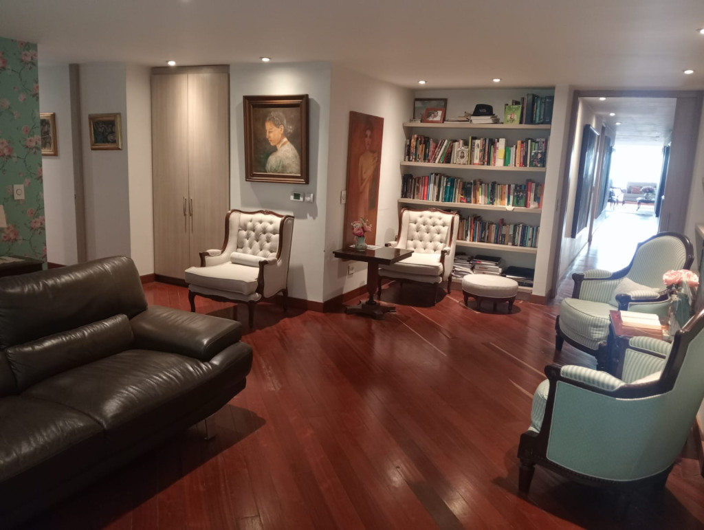 Apartamento en venta en Chicó Alto, Bogotá · foto 4 de 24