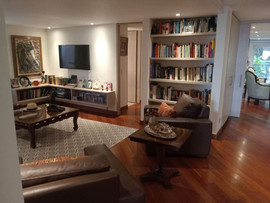 Apartamento en venta en Chicó Alto, Bogotá · foto 10 de 24