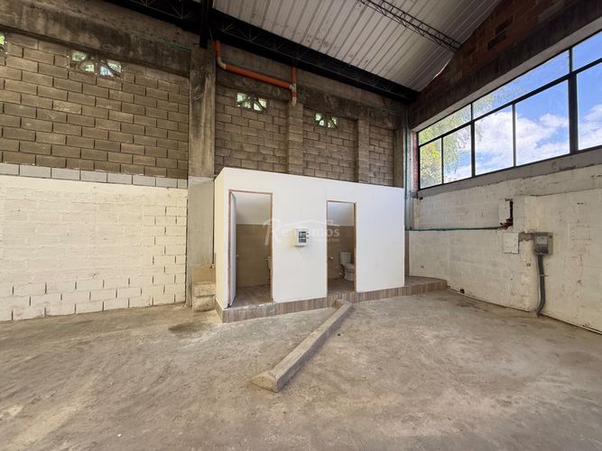 Bodega en arriendo en Maria Auxiliadora, Sabaneta, 800 m² · foto 9 de 20