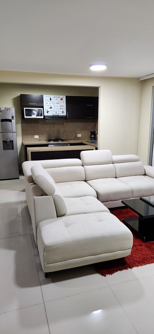 Apartamento de 3 alcobas en venta en Area Libre - Parque Del Amor, Cali, 85 m² · foto 2 de 19