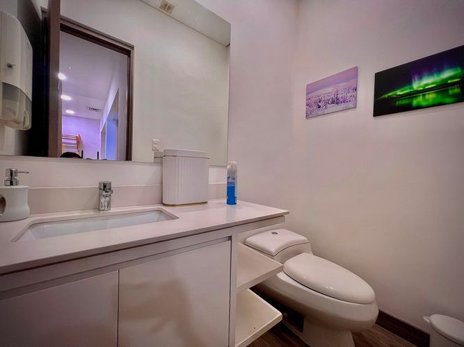 Oficina en venta en El Poblado, Medellín, 58 m² · foto 2 de 11