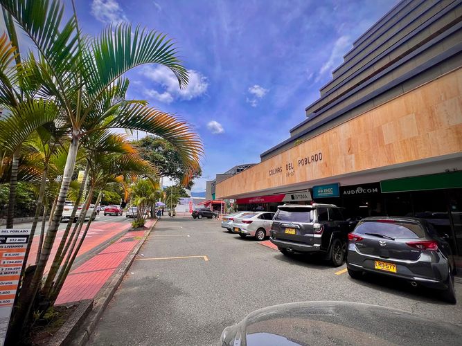 Oficina en venta en El Poblado, Medellín, 58 m² · foto 10 de 11