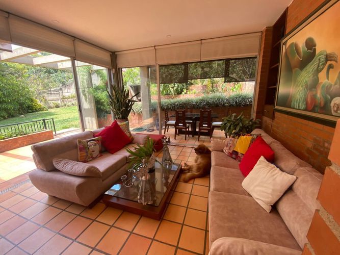 Casa de 4 alcobas en venta en La Buitrera, Cali, 380 m² · foto 4 de 24