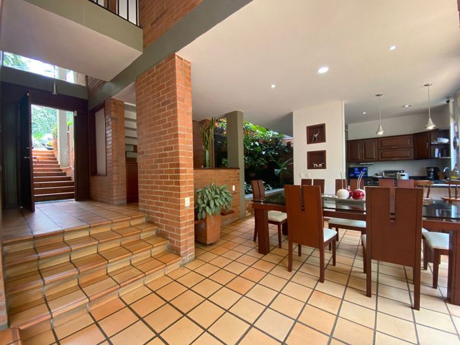 Casa de 4 alcobas en venta en La Buitrera, Cali, 380 m² · foto 11 de 24