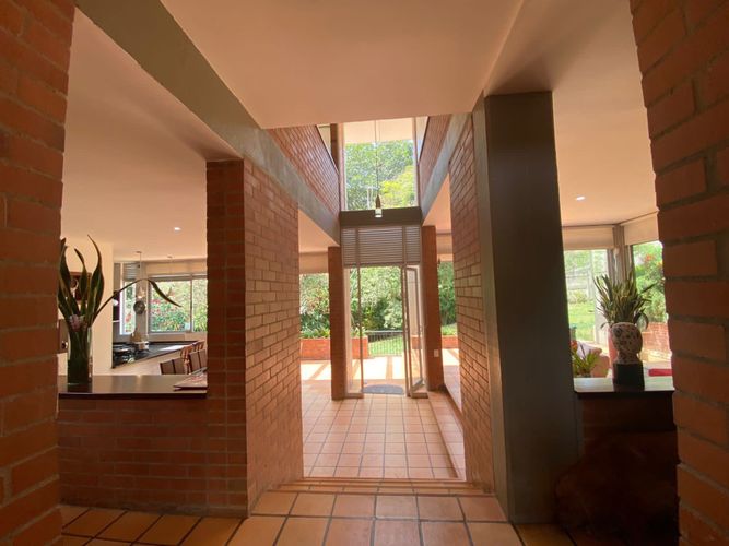 Casa de 4 alcobas en venta en La Buitrera, Cali, 380 m² · foto 13 de 24