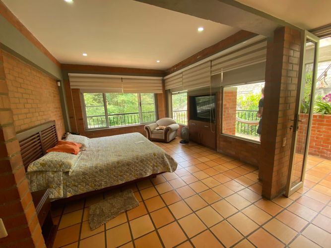 Casa de 4 alcobas en venta en La Buitrera, Cali, 380 m² · foto 16 de 24