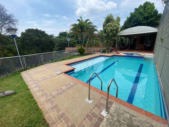 Casa de 4 alcobas en venta en La Buitrera, Cali, 380 m² · foto 24 de 24