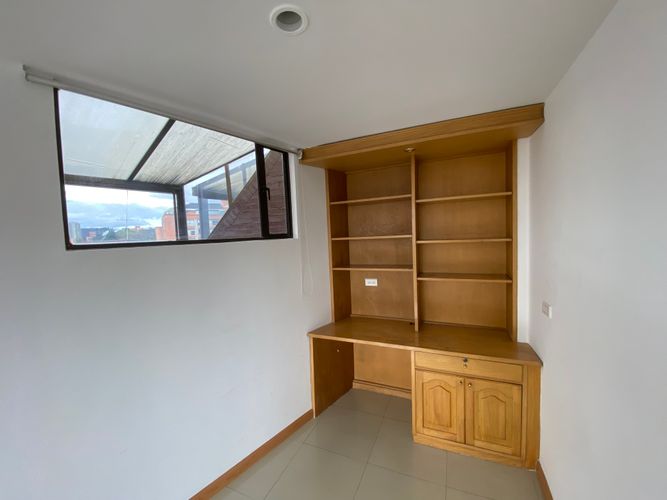 Apartamento de 3 alcobas en venta en Chapinero Alto, Bogotá, 150 m² · foto 12 de 17