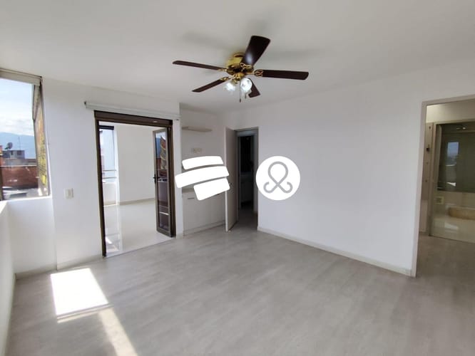Apartamento en venta en El Poblado, Medellín · foto 3 de 24