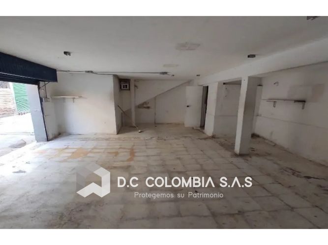 Local en venta en El Guayabo, Envigado, 114 m² · foto 2 de 11