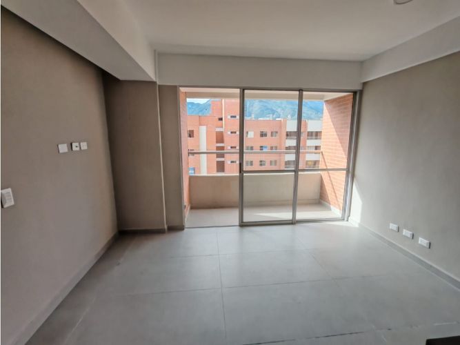 Apartamento de 2 alcobas en venta en Zona Industrial 2, Bello, 65 m² · foto 2 de 18