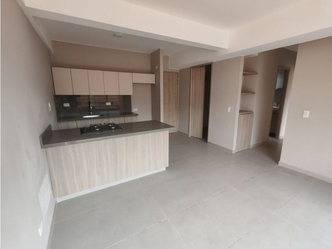 Apartamento de 2 alcobas en venta en Zona Industrial 2, Bello, 65 m² · foto 4 de 18