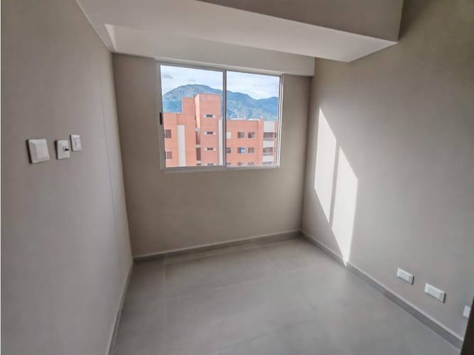 Apartamento de 2 alcobas en venta en Zona Industrial 2, Bello, 65 m² · foto 7 de 18