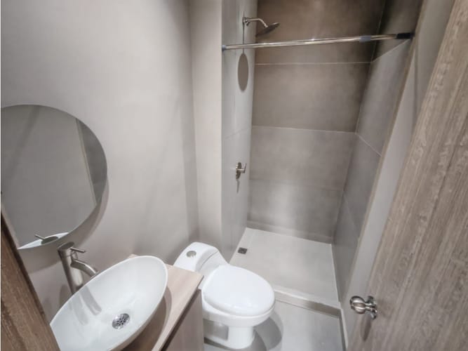 Apartamento de 2 alcobas en venta en Zona Industrial 2, Bello, 65 m² · foto 11 de 18