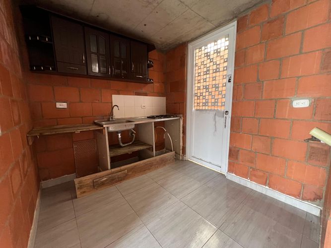 Casa de 2 alcobas en venta en Villagorgona, Candelaria, 70 m² · foto 3 de 8