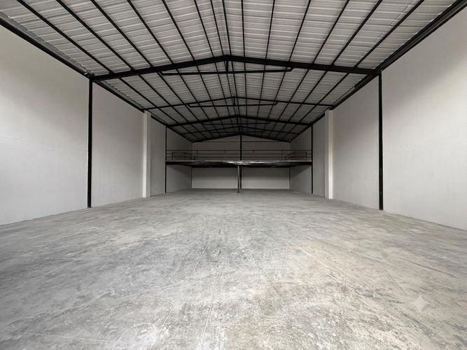 Bodega en arriendo en Sector Plaza De Bolivar, Pereira, 408 m² · foto 2 de 10