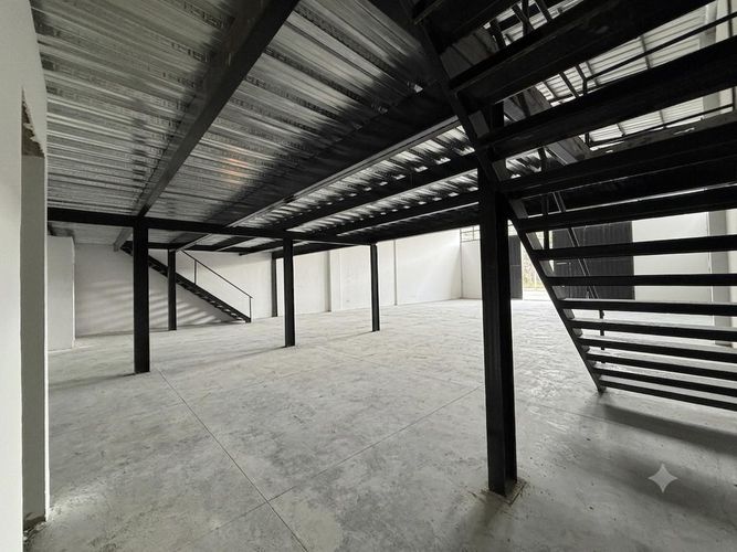 Bodega en arriendo en Sector Plaza De Bolivar, Pereira, 408 m² · foto 6 de 10