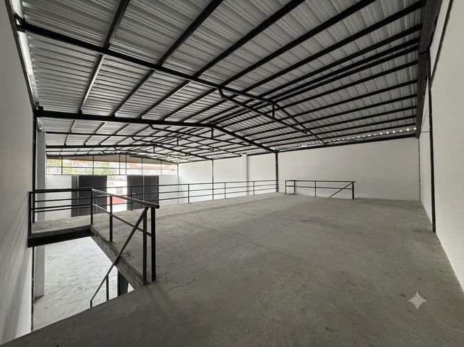 Bodega en arriendo en Sector Plaza De Bolivar, Pereira, 408 m² · foto 8 de 10