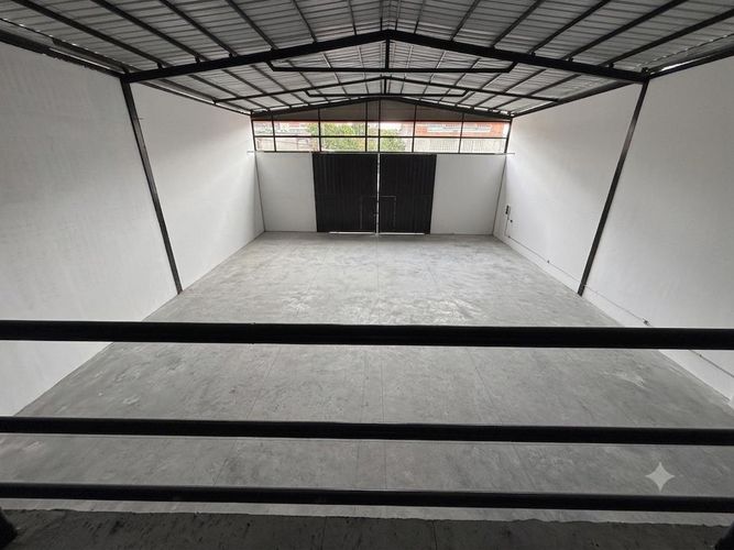Bodega en arriendo en Sector Plaza De Bolivar, Pereira, 408 m² · foto 10 de 10